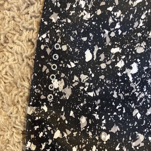 Nike leggings. - Picture 6 of 9